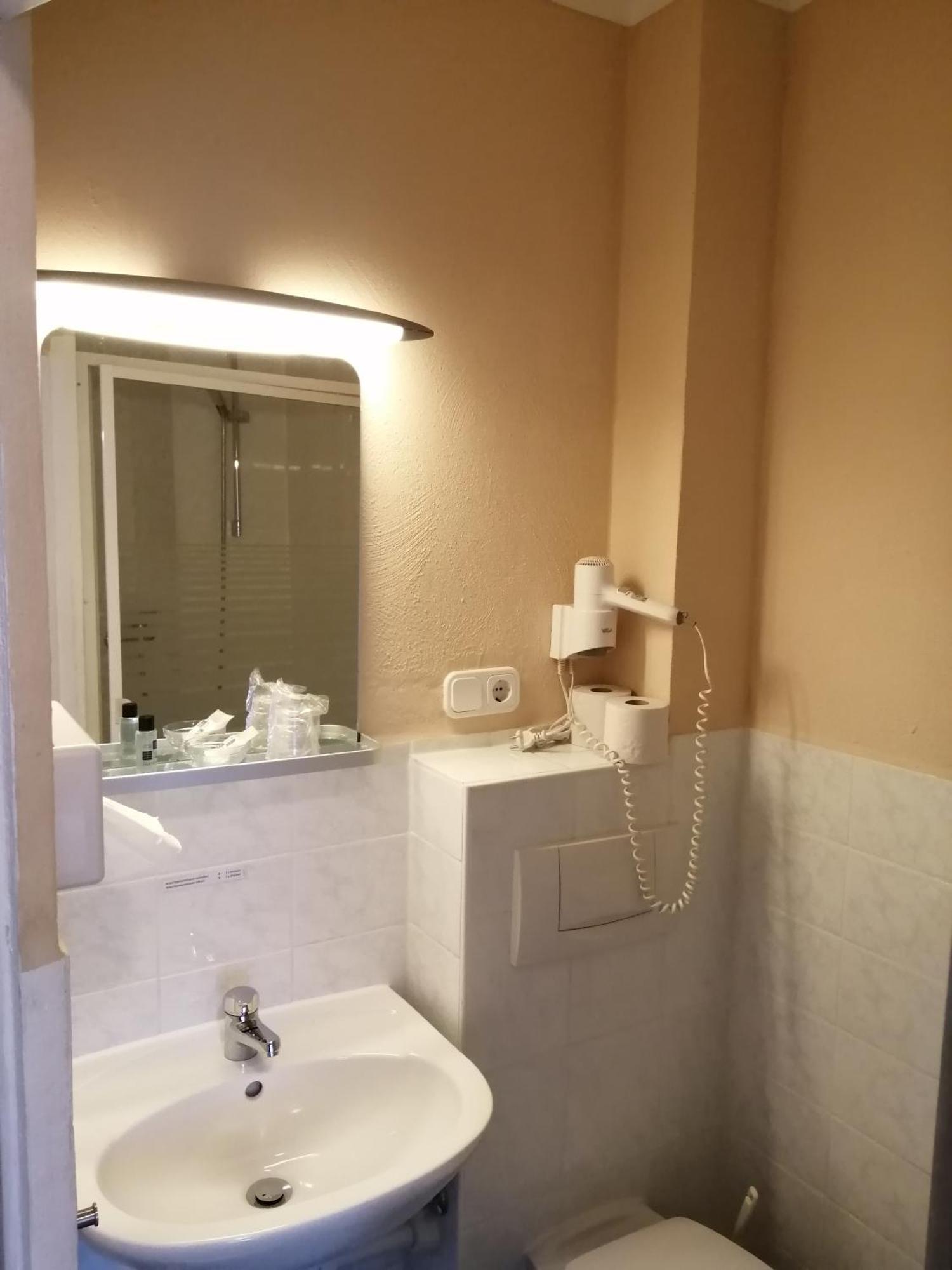 Hotel Augsburg Goldener Falke חדר תמונה